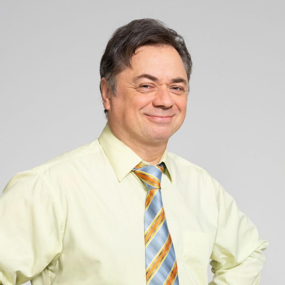 Андрей Леонов
