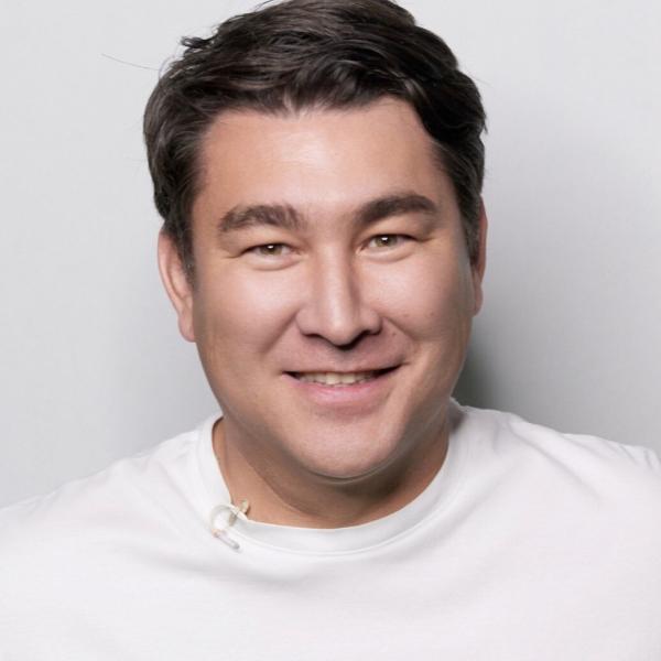 Азамат Мусагалиев