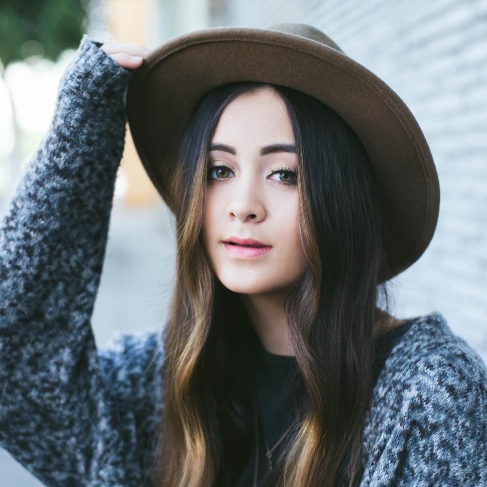JASMINE THOMPSON