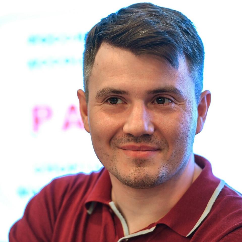 Владимир Стогниенко