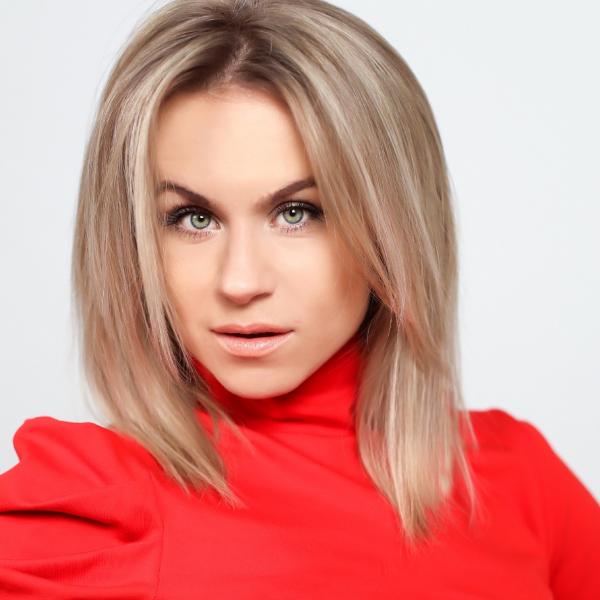 Катя Чехова