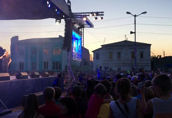 Алексей Потехин и Владимир Лучников на день города в г. Троицк